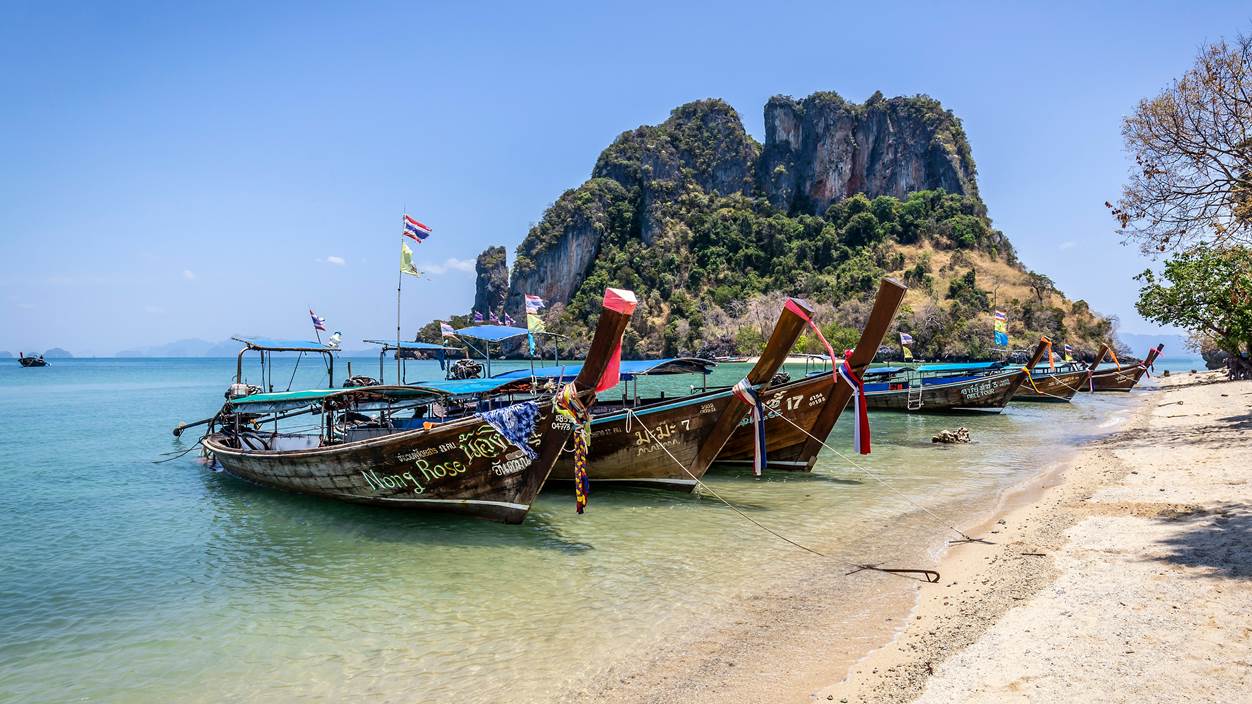 Amazing Beach of Thailand by Fetchyfacts