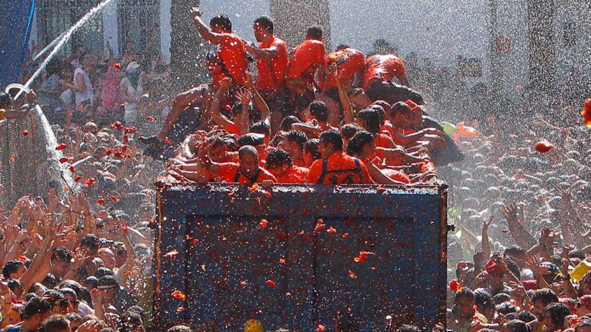 La Tomatina Festival Spain – Why La Tomatina is Celebrated?